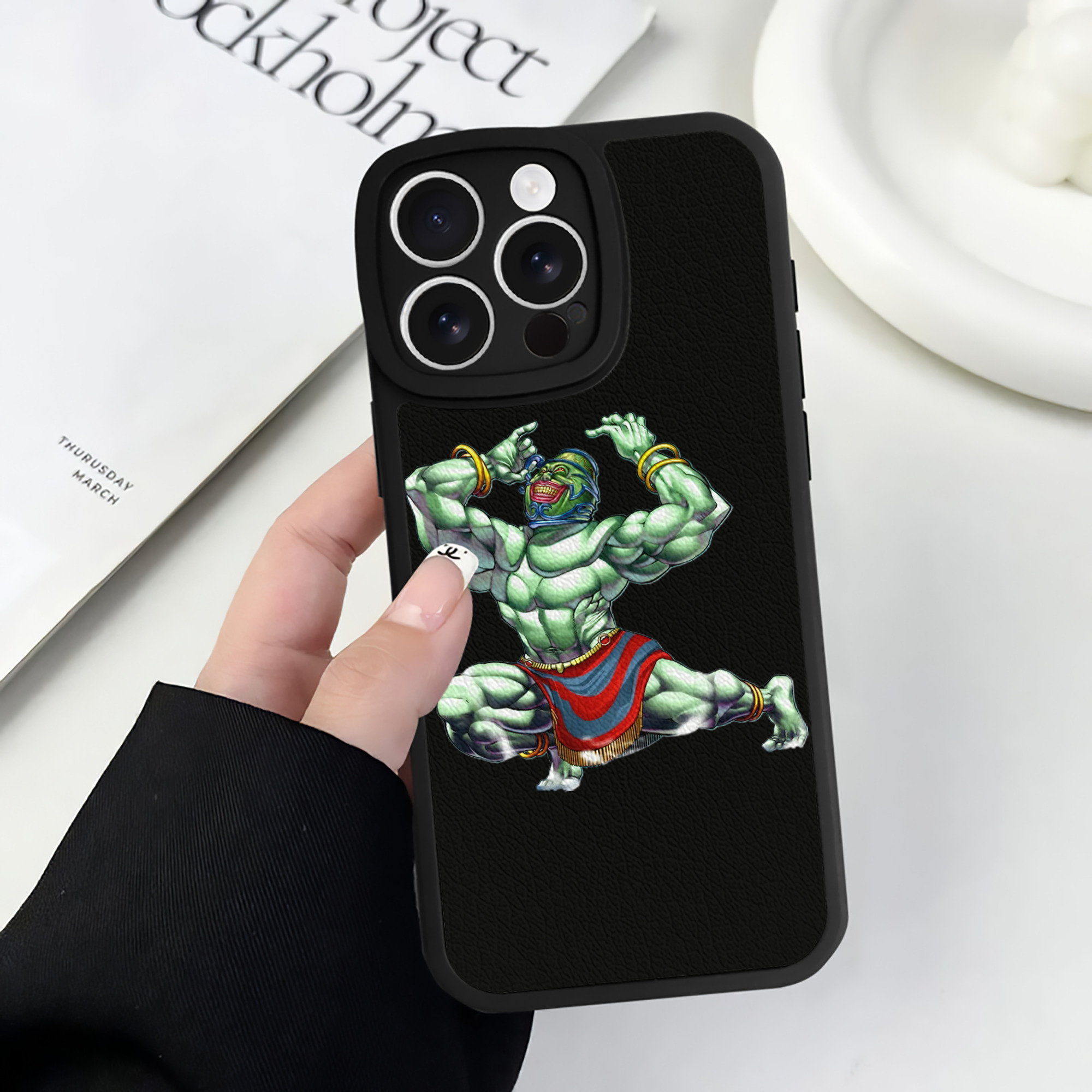 （画像用） 遊☆戯☆王 Yu-Gi-Oh! 【iPhone 16シリーズ対応】シリコンスマホケース（レザー調） 材質：シリコン